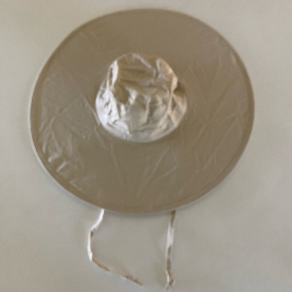 BAGGU Cream Packable Sun Hat